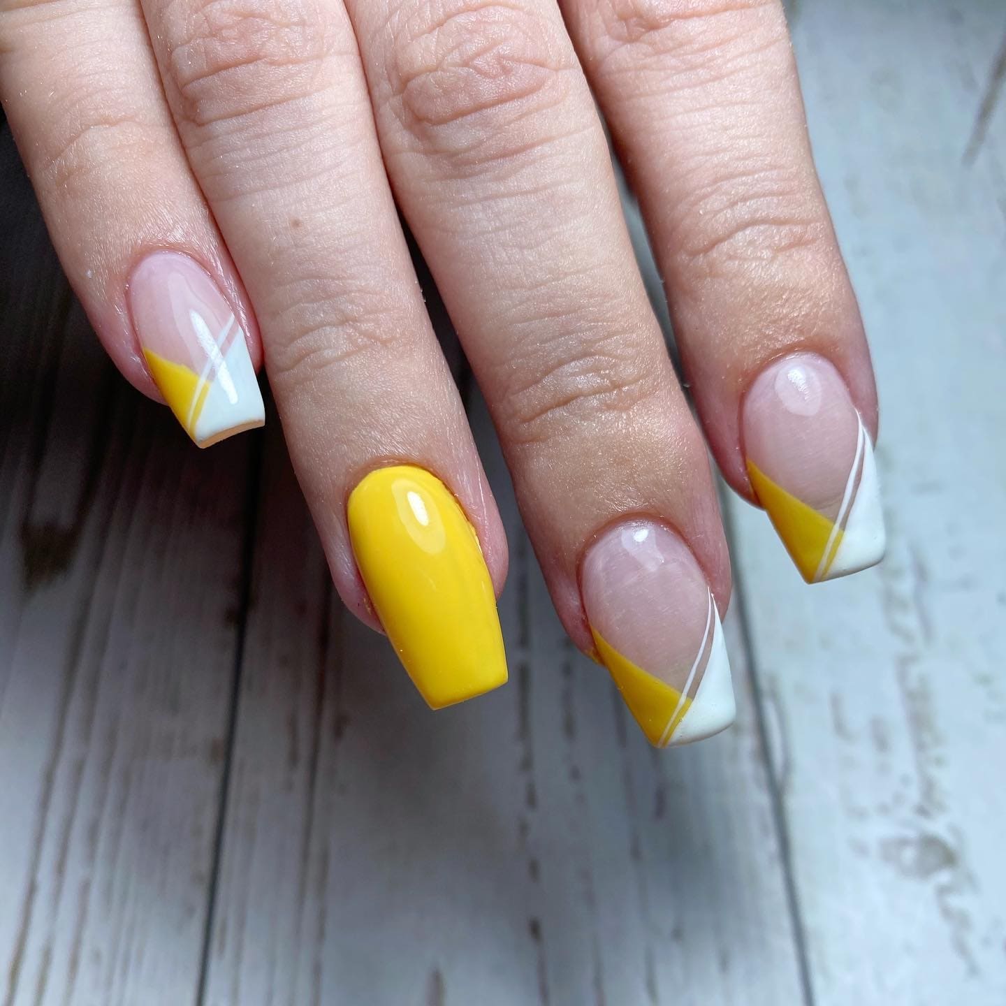 Manicura y decoración de uñas